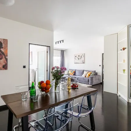 3-room Penthouse With Terrace I Balcony I Metro I Near The Center Prag