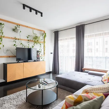 3-room Penthouse With Terrace I Balcony I Metro I Near The Center