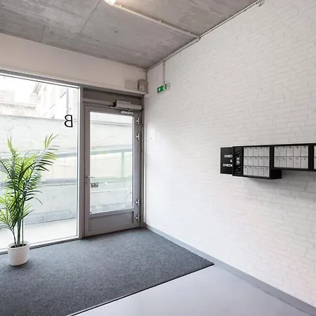 3-room Penthouse With Terrace I Balcony I Metro I Near The Center